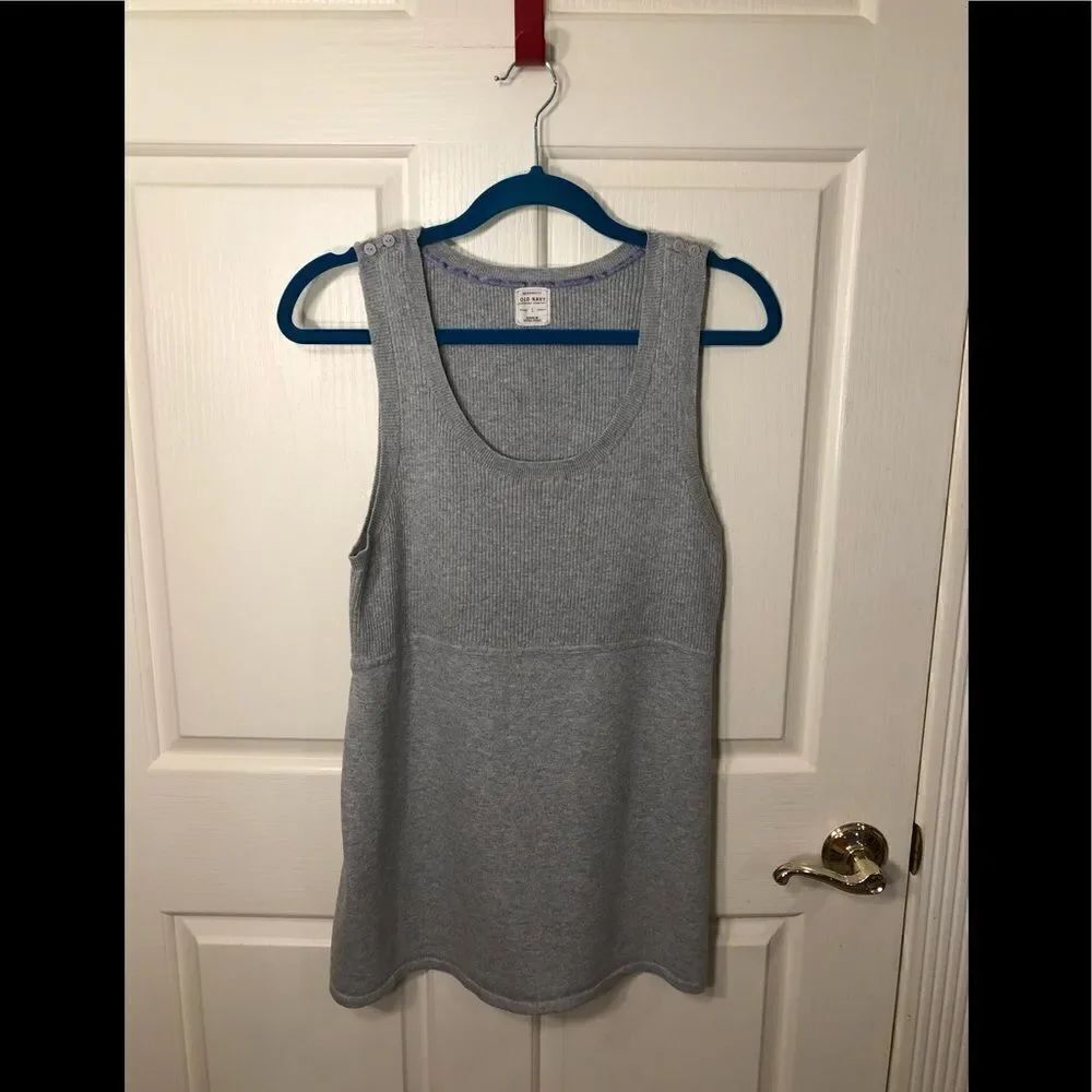 Old Navy sweater 